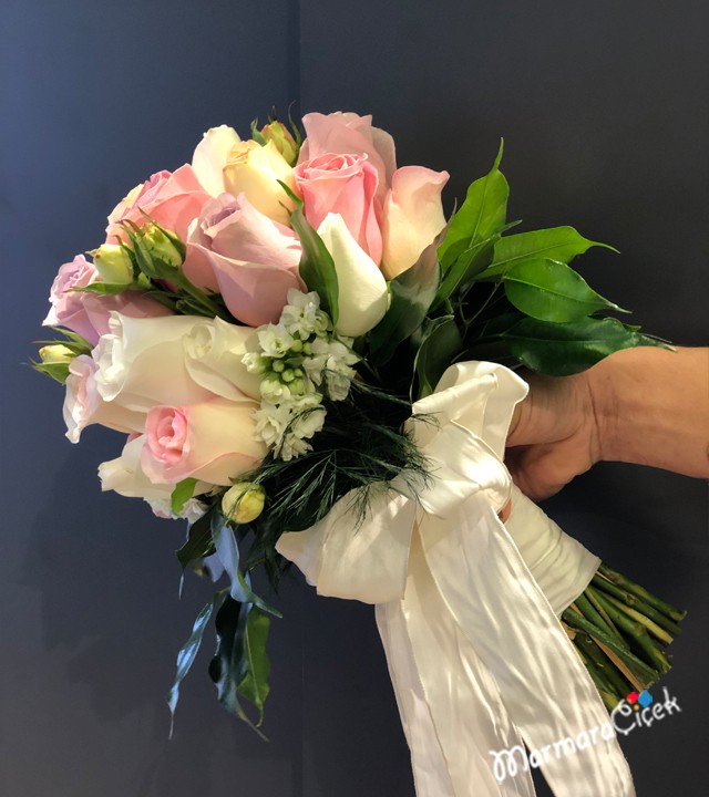 Pink Rose Bridal Hand Bouquet