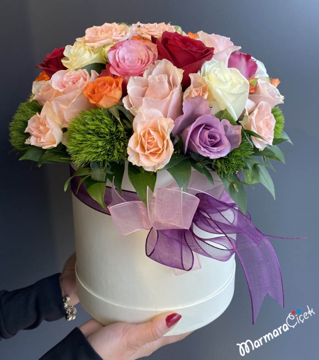 Mixed Color Roses in a Box