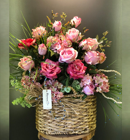 Pink Rose Arrangement in Straw