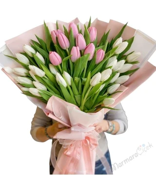 35 Pembe ve Beyaz Lale Buketi