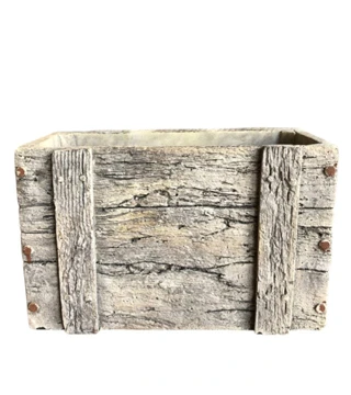 Ahşap Desenli Beton Saksı