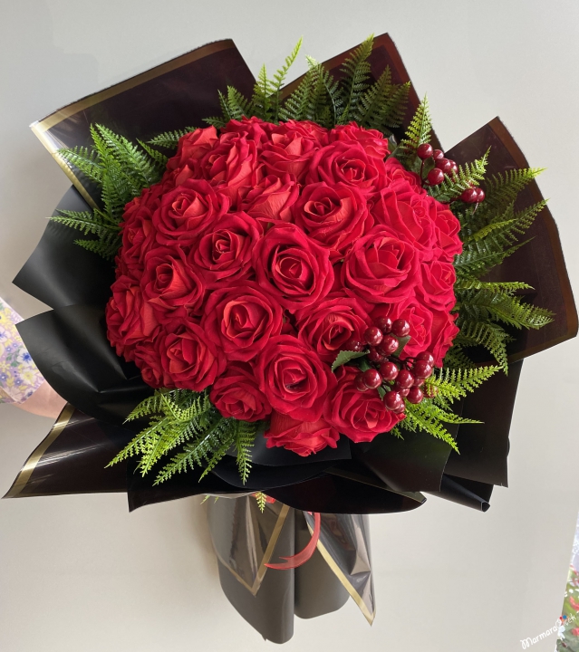 41 Pcs. Artificial Red Rose Bouquet