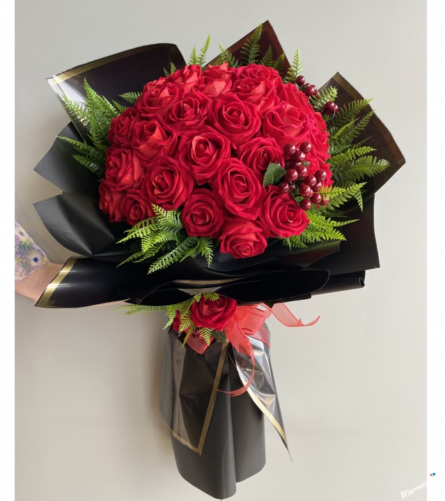 41 Pcs. Artificial Red Rose Bouquet