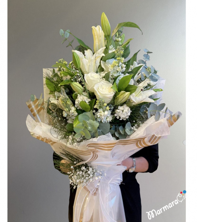 Fragrant Lilies Bouquet