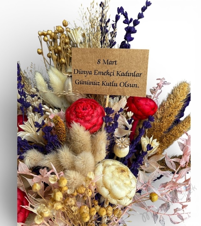 8 Mart Özel Kuru Çiçek Aranjmanı