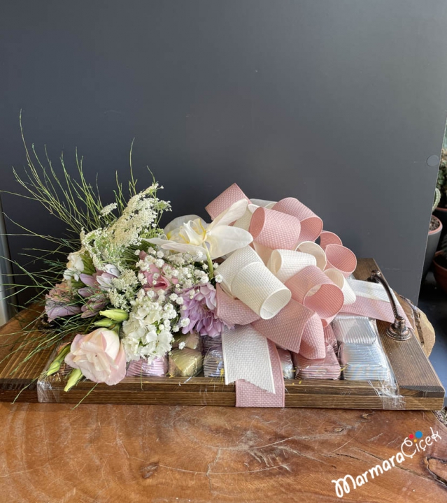 Engagement Chocolate in Wood Tray