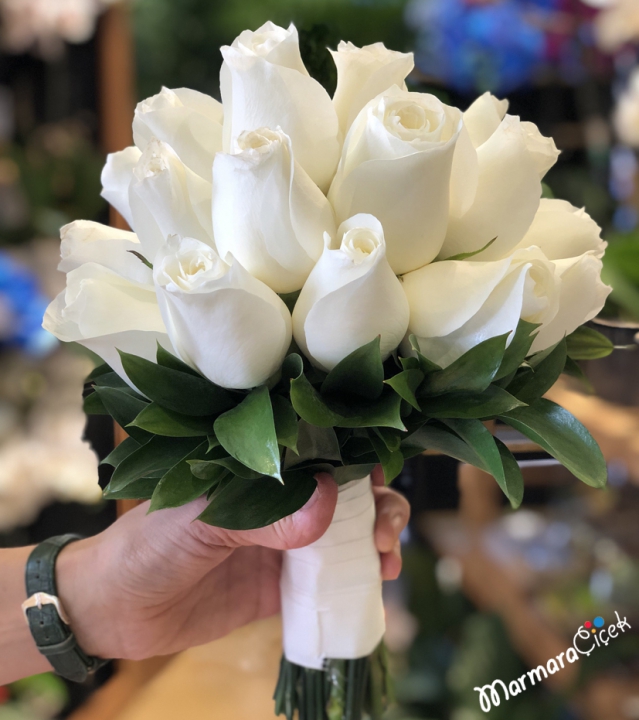White Roses Bridal Flower