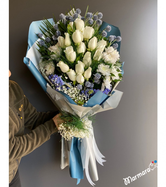 Bouquet of White Roses