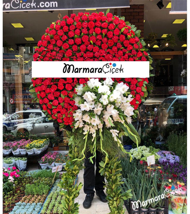 Red and White Ceremony Wreath Model