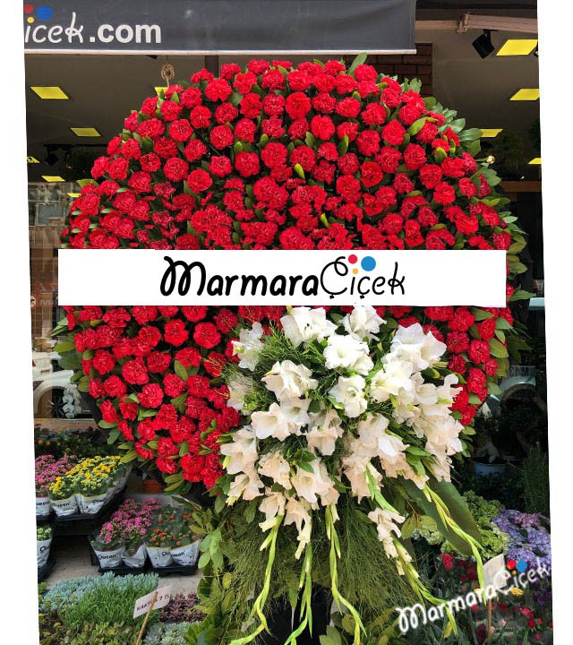 Red and White Ceremony Wreath Model
