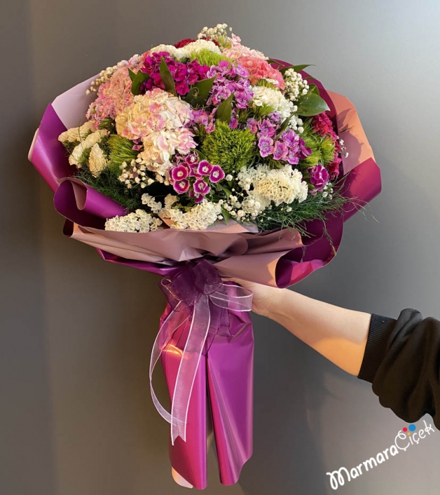 Fuchsia Bouquet of Flowers