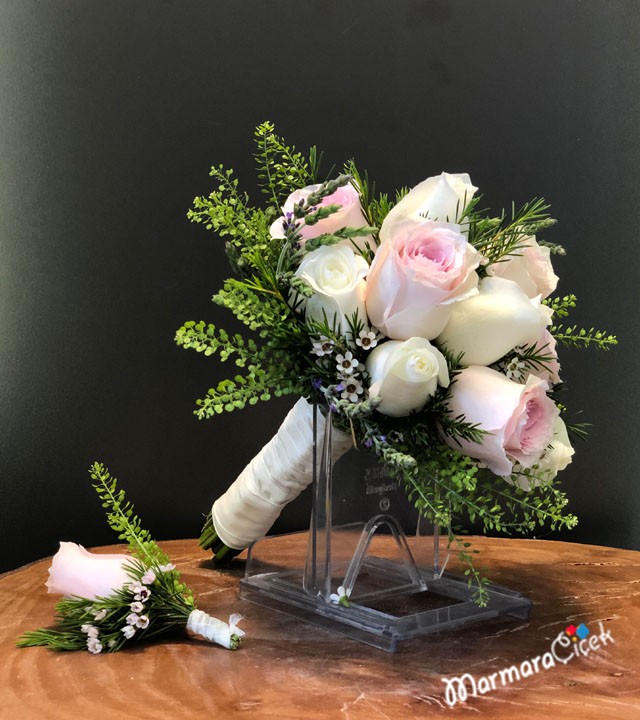 Bridal Hand Bouquet of Roses