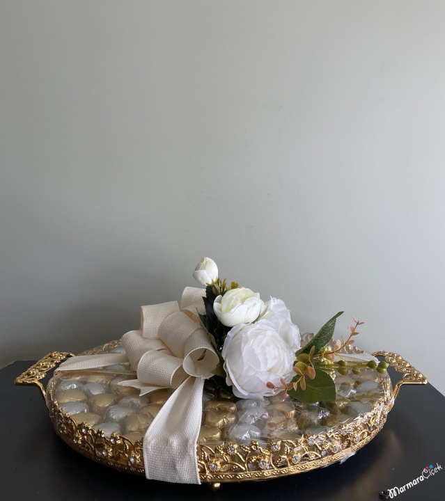 Fancy Gold Tray Engagement Chocolate