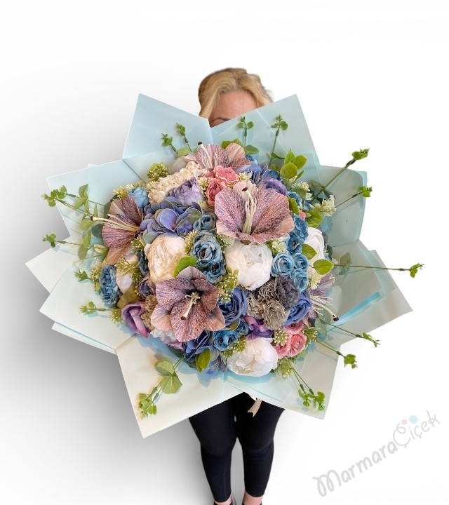 Pastel Tonlarda Yapay Çiçek Buketi