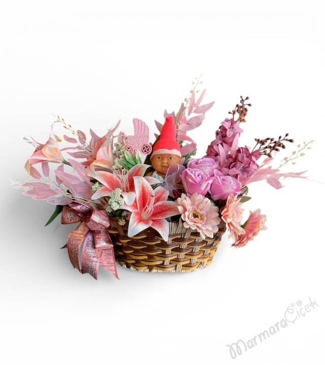 Kız Bebek Temalı Yapay Çiçek Sepeti