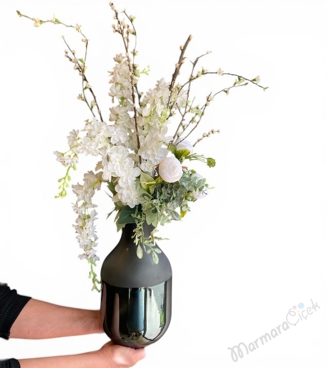 Beyaz Bahar Dalı Dekoratif Yapay Çiçek Aranjmanı