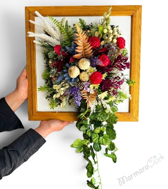 Çerçeveli Dekoratif Yapay Çiçek Duvar Aranjmanı