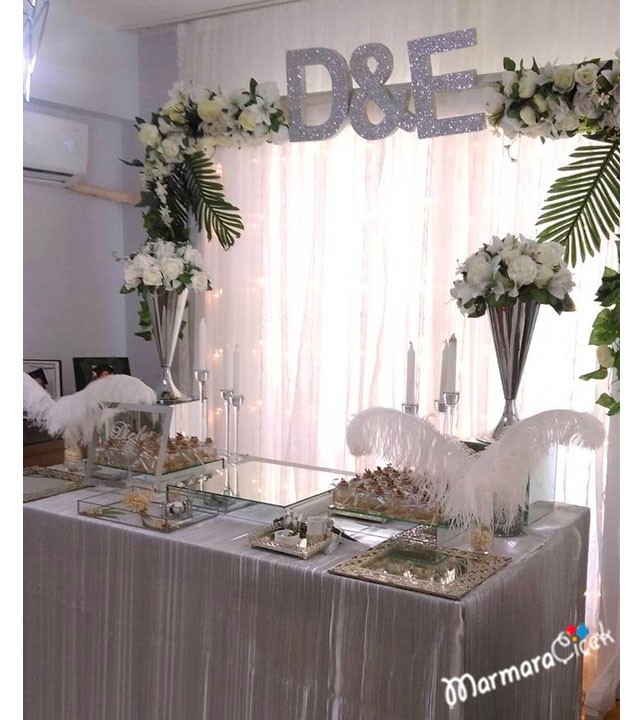 Simple Engagement Table Decoration