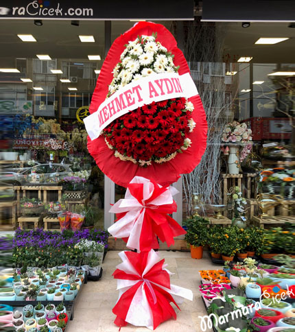 Red-White Wedding Opening Wreath