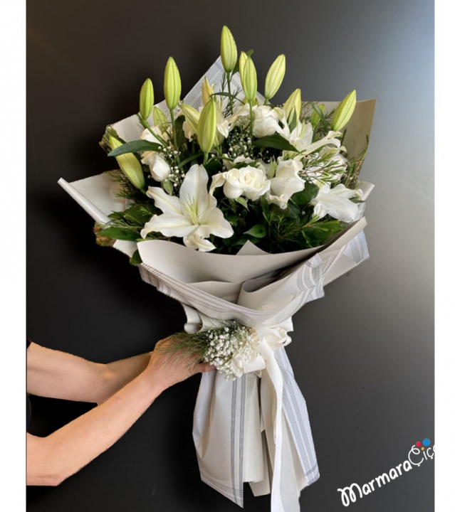 Scented Lilies Bouquet