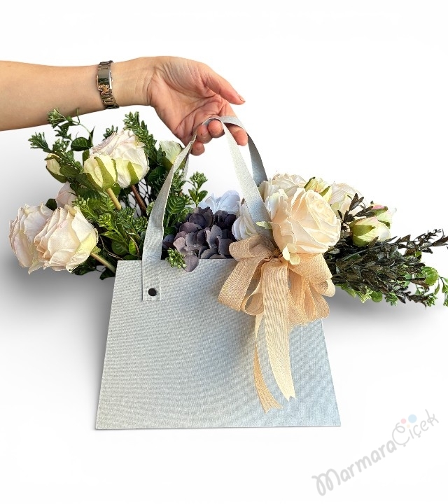 Krem & Gri Tonlarda Yapay Çiçekli Çanta