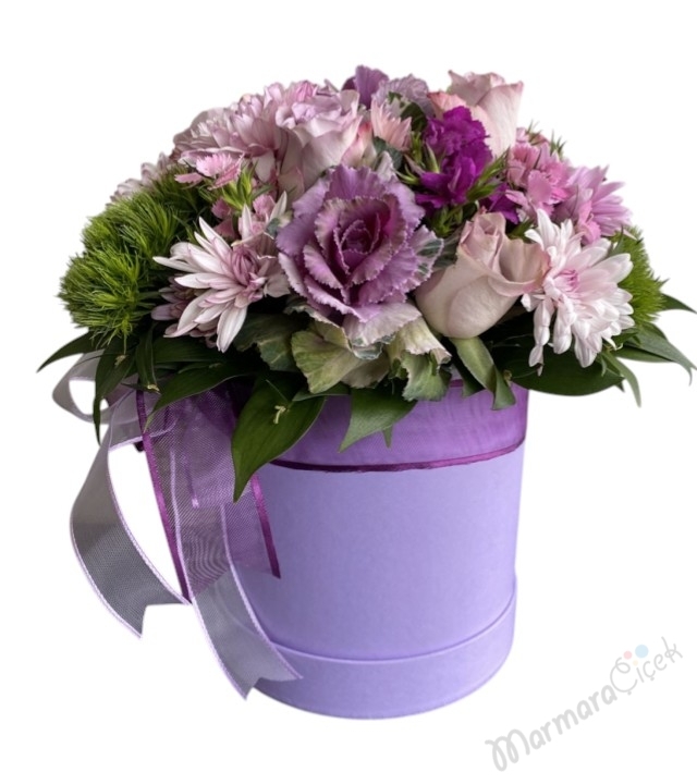 Kutuda LilaTonlarda Çiçekler