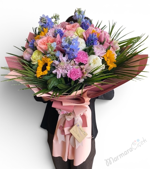 Lüks Mevsim Çiçekleri Buketi