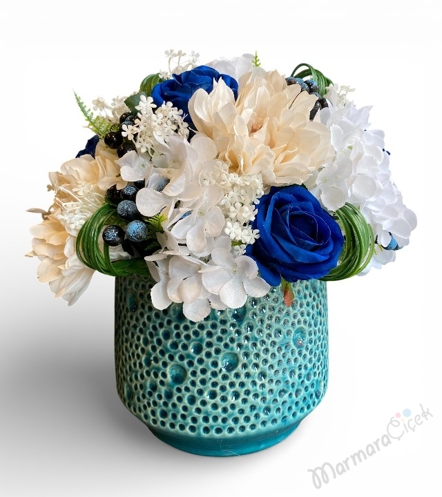 Mavi & Krem Tonlarda Yapay Aranjman