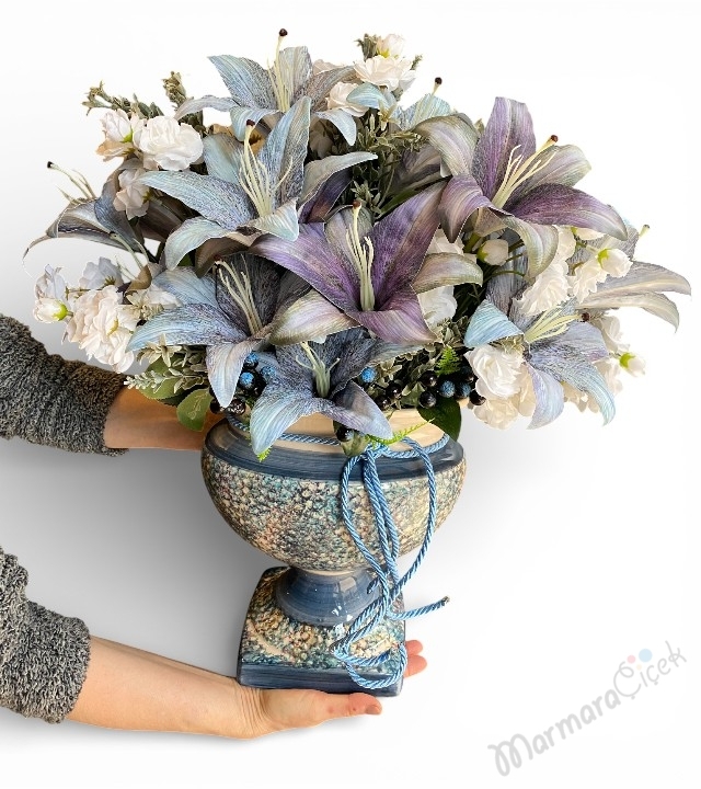 Mavi & Lila Yapay Vazo Aranjmanı