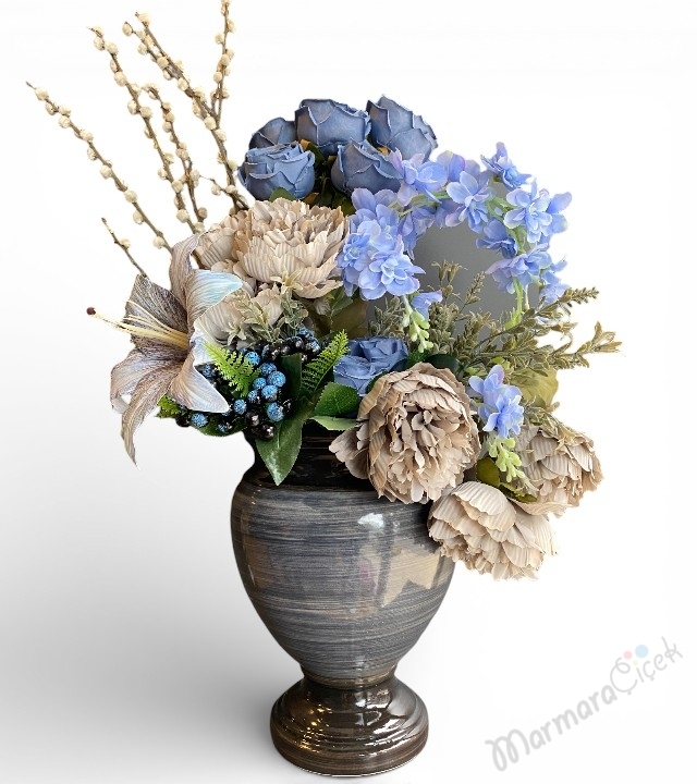 Mavi Tonlarda Vazoda Yapay Çiçek