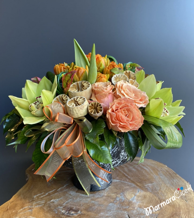 Special Orange Tone Arrangement