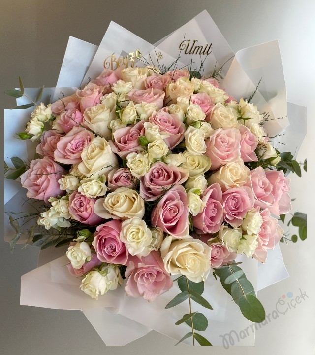 Pembe Beyaz Gül Buketi