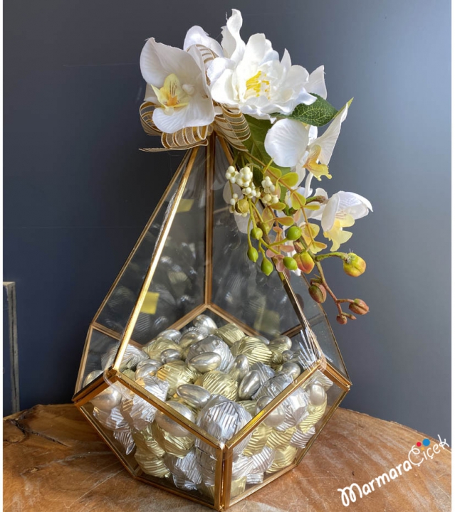 Engagement Chocolate in Prism