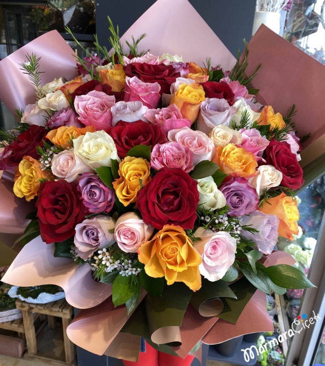 Colorful Rose Bouquet