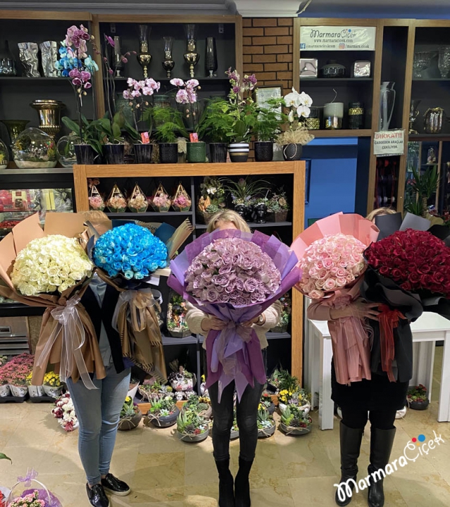 Colorful Bouquets of Roses