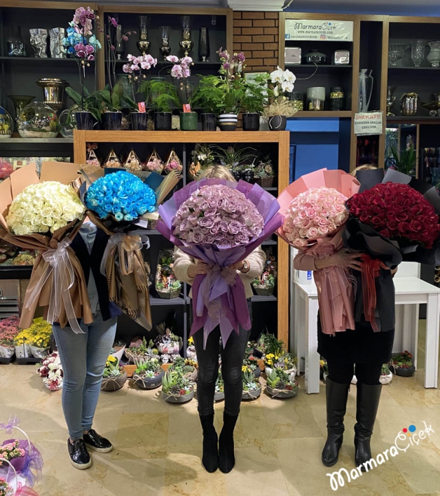 Colorful Bouquets of Roses