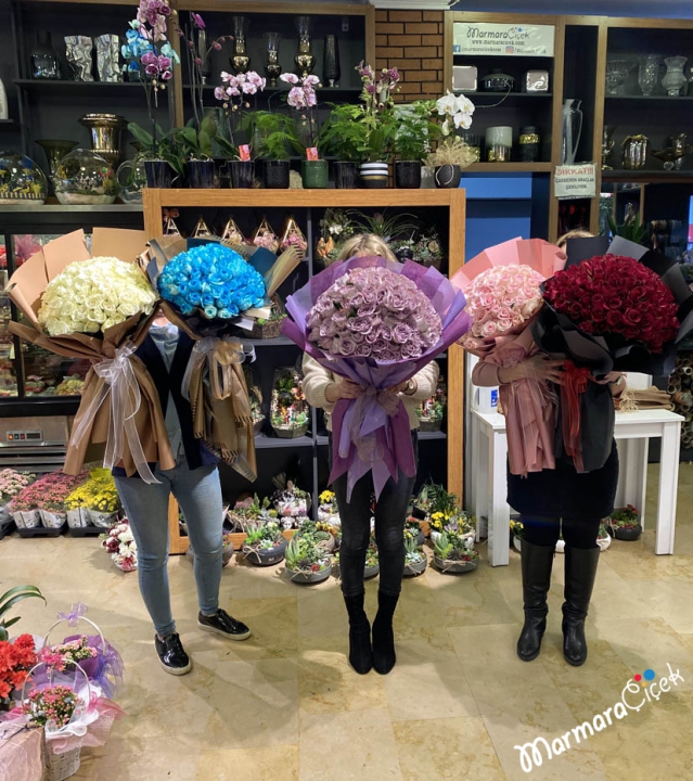 Colorful Bouquets of Roses