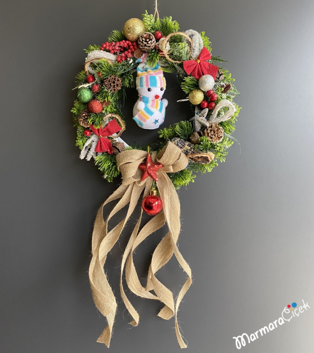 Colorful Snowman New Year Welcome Wreath