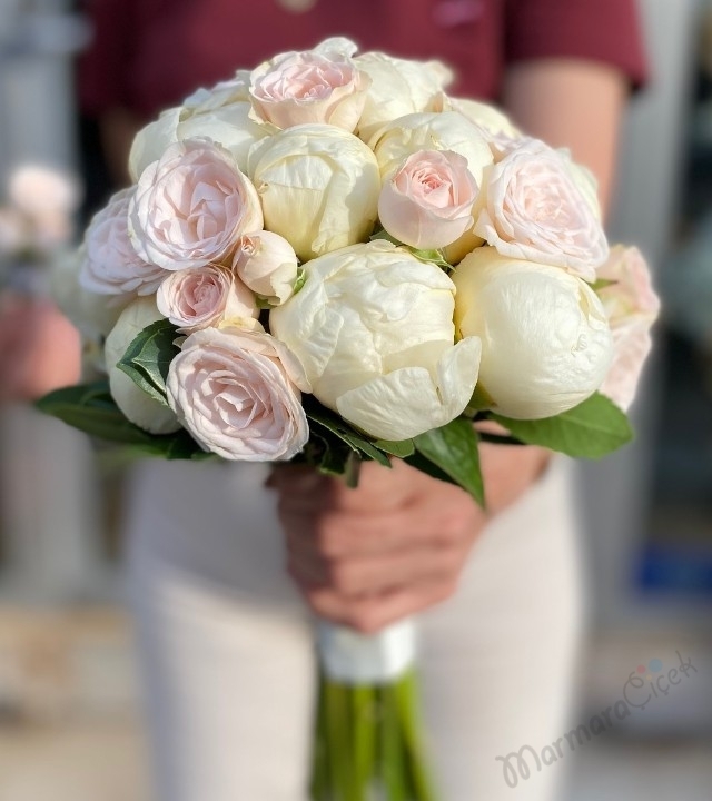 Romantik Şakayık Gelin Çiçeği