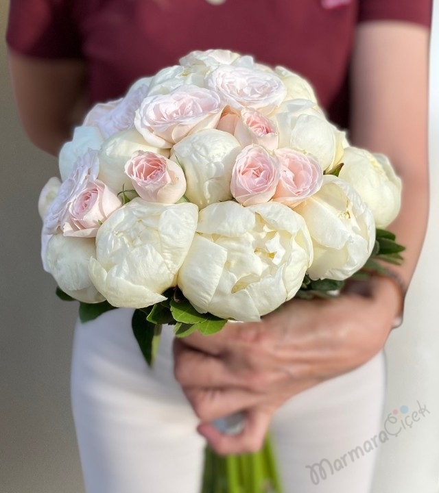 Romantik Şakayık Gelin Çiçeği