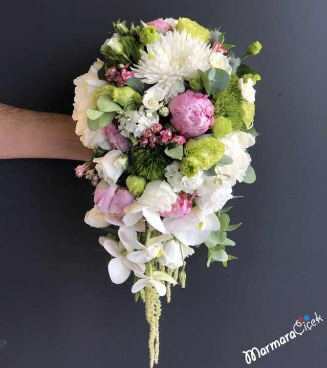 Pendulous Bridal Hand Flower