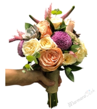 Anastasya Gül El Buketi