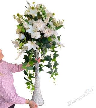 Ayaklı Beyaz Yapay Çiçek Aranjman 