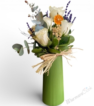 Beyaz Çardak Gül Aranjman 