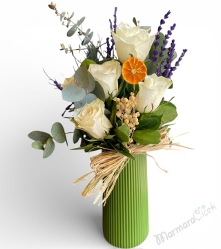 Beyaz Çardak Gül Aranjman 