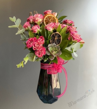 Flinders Lane Spray Roses