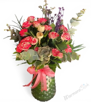 Flinders Lane Spray Roses