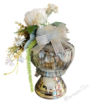 Gümüş Kupa İçinde Çikolata 