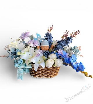 Erkek Bebek Temalı Yapay Çiçek Sepeti