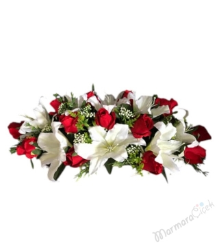 Kırmızı Beyaz Masa Aranjmanı